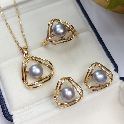 Buy Simple And Exquisite Freshwater Pearl Necklace Suit online at Fashionner.