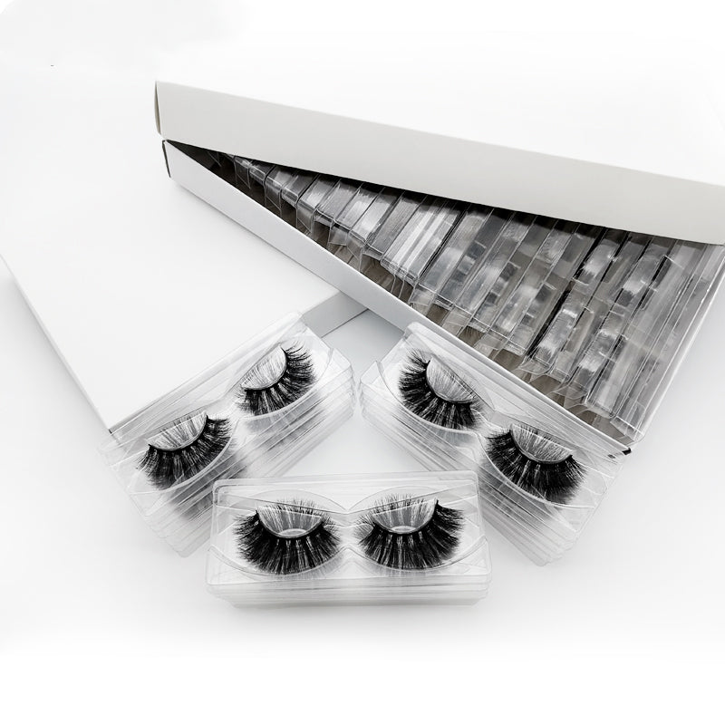 False eyelashes European and American makeup - Fashionner
