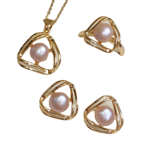 Buy Simple And Exquisite Freshwater Pearl Necklace Suit online at Fashionner.
