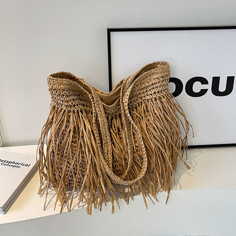 Sac à bandoulière tressé en paille pour femme avec pompon grande capacité