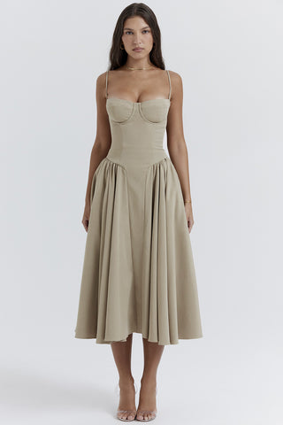 European And American Elegant Palace Style New Low-cut Suspender Large Swing Dress For Women - Fashionner