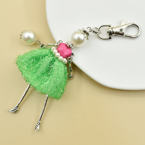 Porte-clés pour femme, pendentif de sac à main fait à la main avec personnage de dessin animé