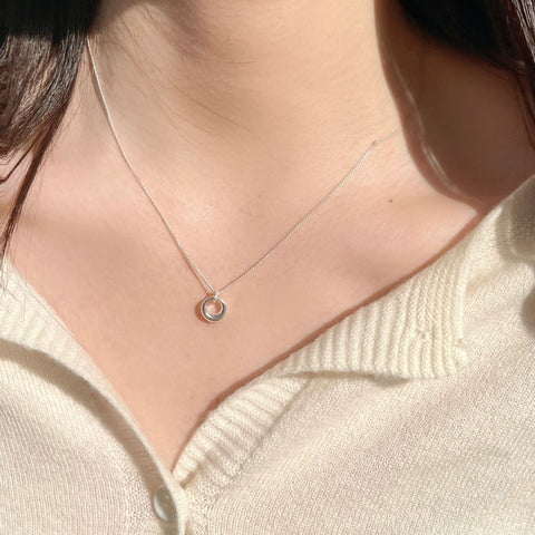 Buy Womens Geometric Round Necklace Minimalist Instagram-Style online at Fashionner.