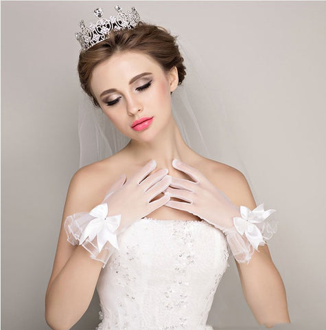 Gants de mariée courts en tulle avec cristaux et doigts complets