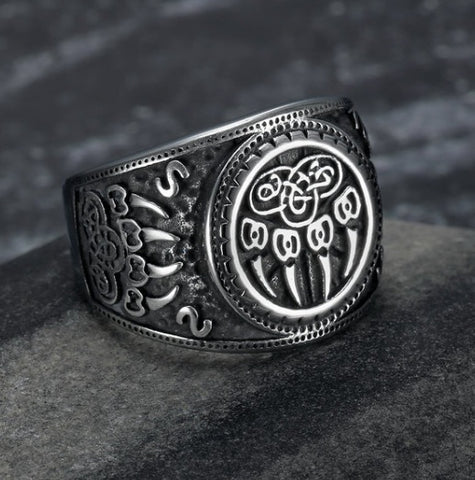 Bague Veles patte d'ours en acier inoxydable fabriquée à la main Asgard Crafted