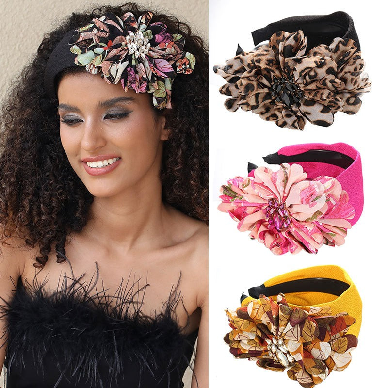 Diamond inlaid fabric flower toothed anti slip exaggerated headband - Fashionner