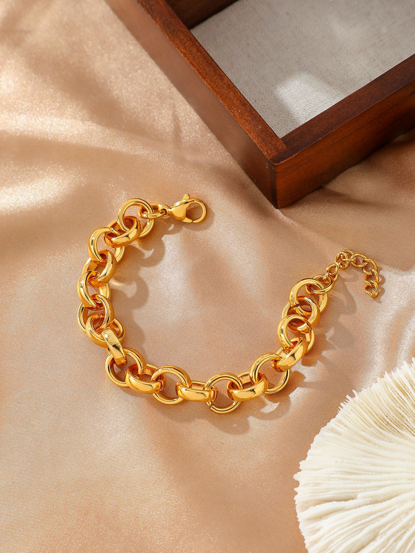 Buy High-End Stainless Steel Versatile Chain Niche And Minimalist online at Fashionner.