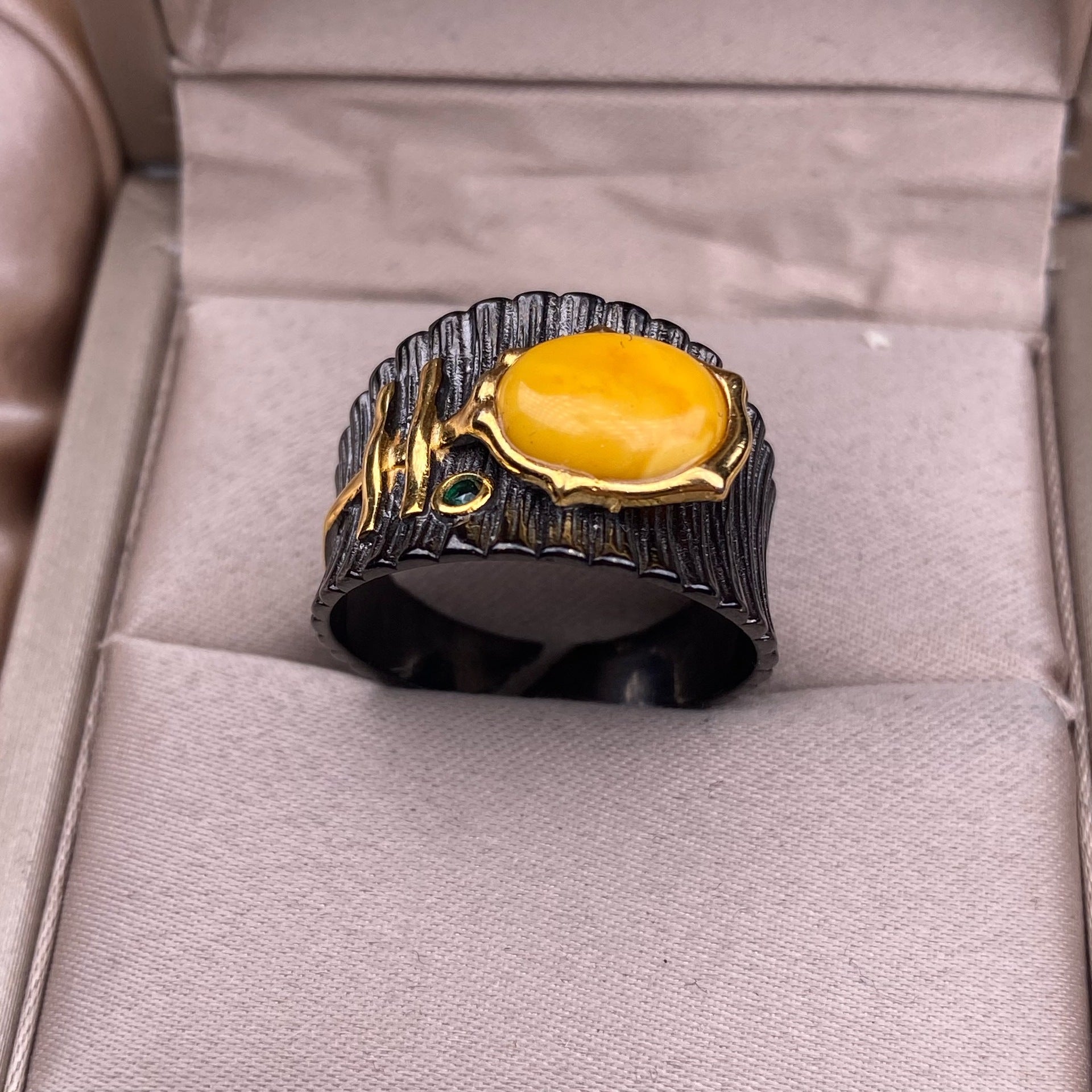 Buy Exaggerated-Style S925 Silver Inlaid Ring online at Fashionner.