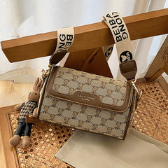 Small Square Bag Cute Bear Original Simplicity Shoulder Bag - Fashionner