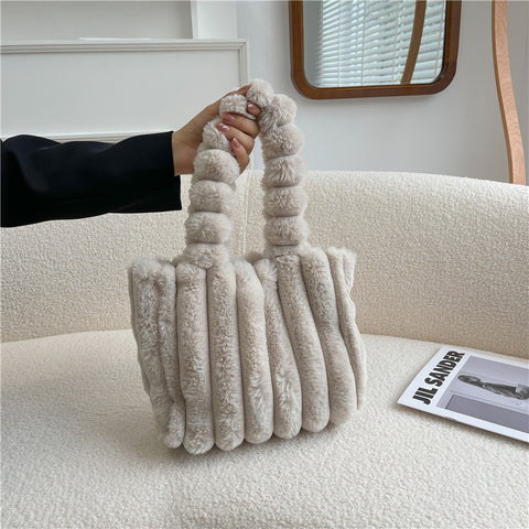 New Fashion One Shoulder Underarm Large Capacity Portable Plush Bag Women - Fashionner