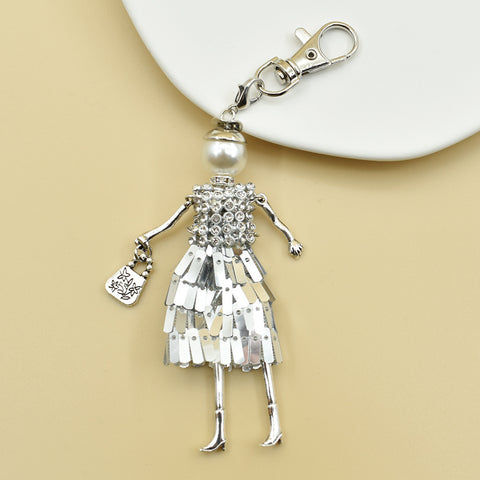 Porte-clés pour femme, pendentif de sac à main fait à la main avec personnage de dessin animé