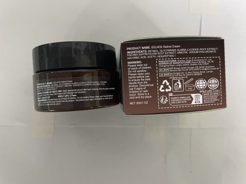 Produit star rajeunissant la peau - Crème au rétinol. Un traitement complet pour le visage et le cou. Excellent effet anti-rides et raffermissant. Active l'éclat de jeunesse de la peau.