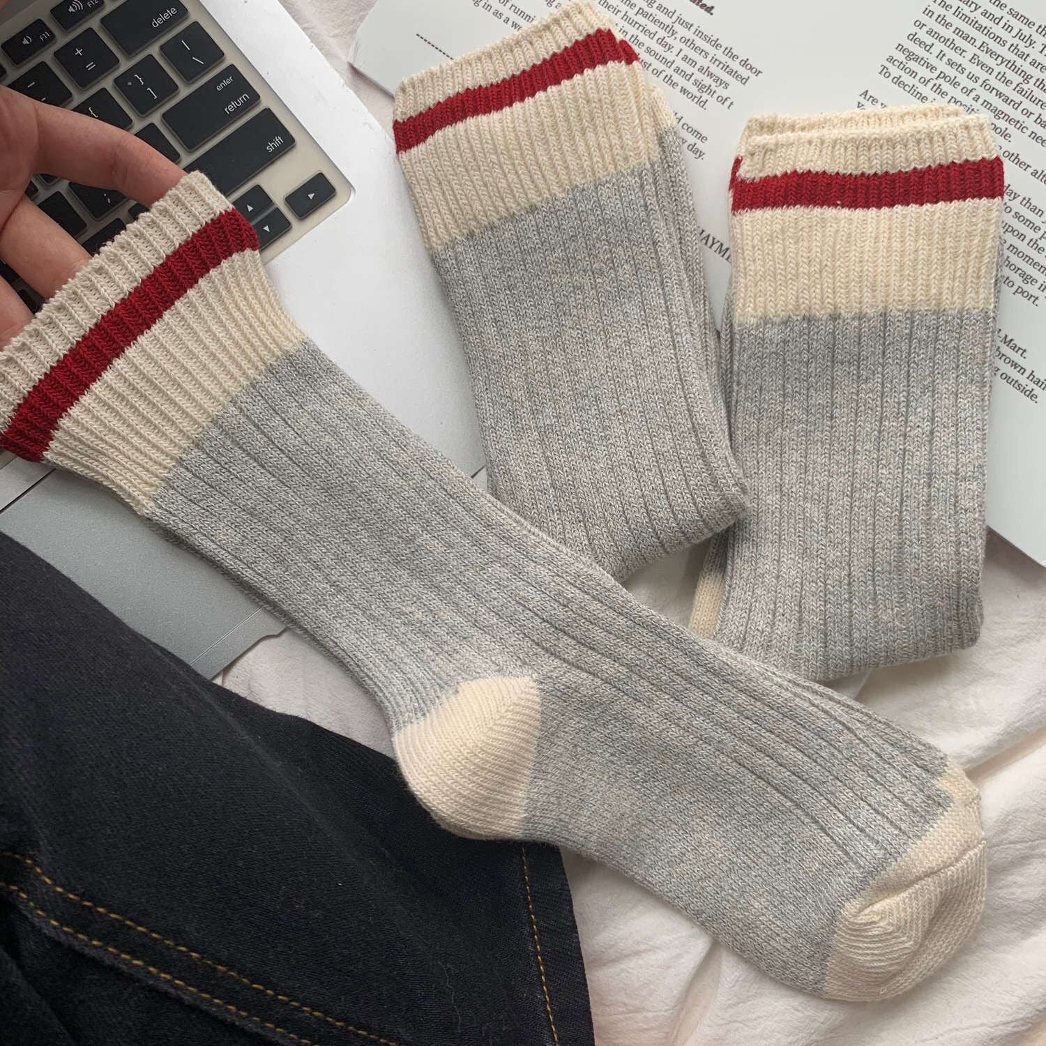 Vintage Stripe Thick Needle Sweater Gray Socks - Fashionner