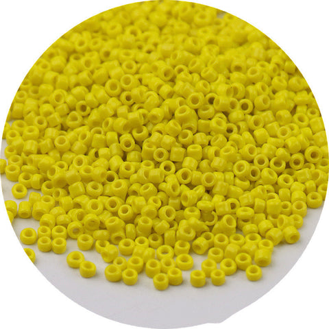 Perles de riz en verre peintes de couleurs mélangées