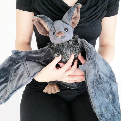 Poupée en peluche de chauve-souris d'Halloween