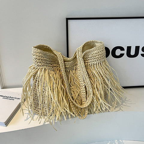 Sac à bandoulière tressé en paille pour femme avec pompon grande capacité