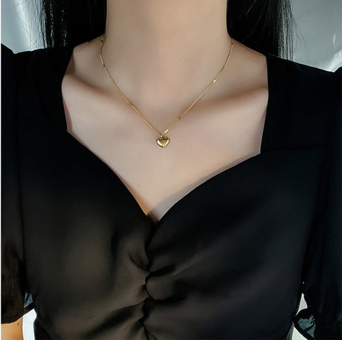 Collier de bijoux fantaisie pour femmes Nouvelle tendance Vintage Simple Cœur d'amour Pendentif Élégant Bijoux de fête Cadeaux d'anniversaire