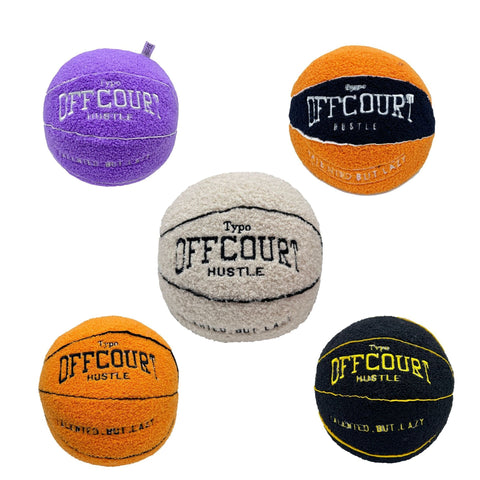 Poupée en peluche en forme de ballon de basket