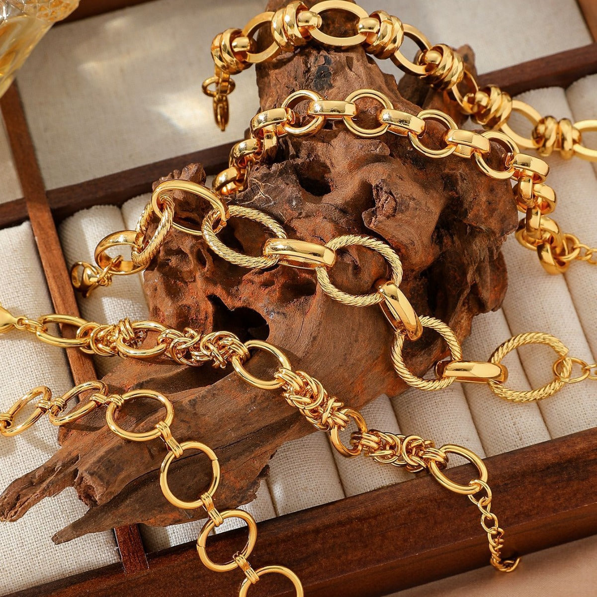 Buy High-End Stainless Steel Versatile Chain Niche And Minimalist online at Fashionner.