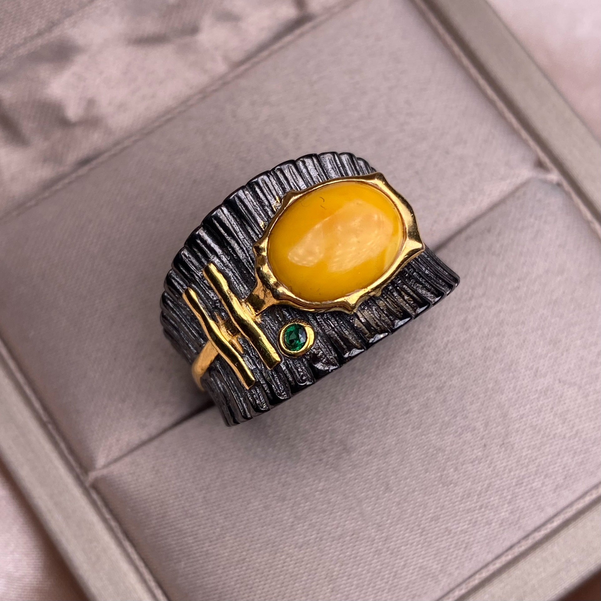 Buy Exaggerated-Style S925 Silver Inlaid Ring online at Fashionner.