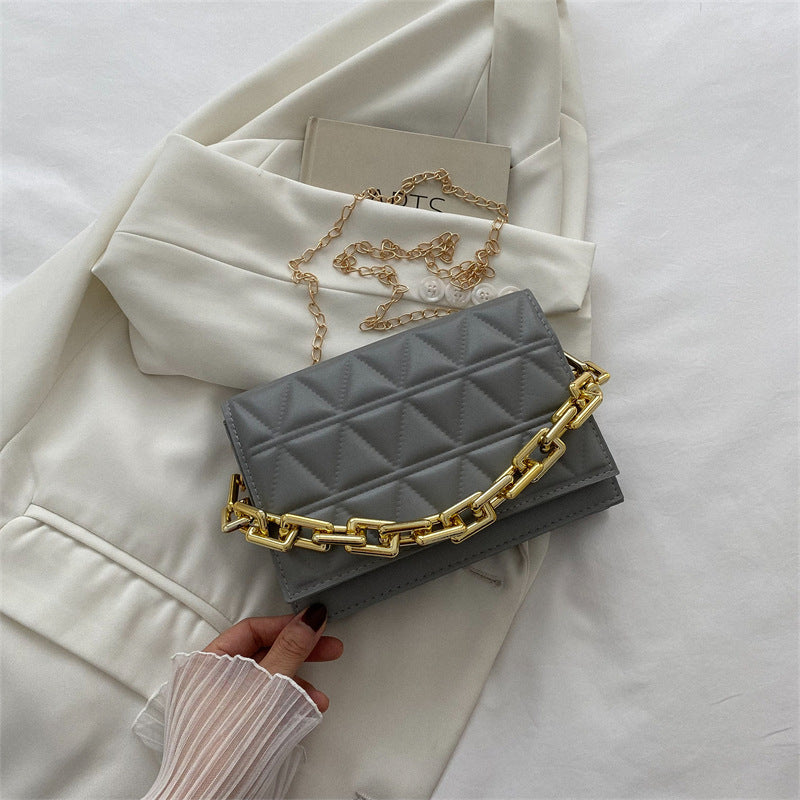 Solid Color Simple Chain Shoulder Bag - Fashionner