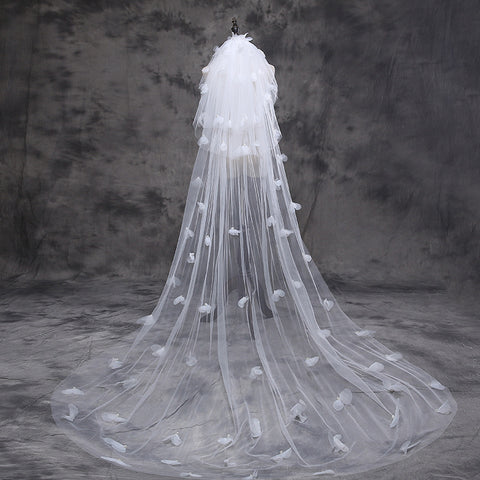 Robe de mariée et voile de mariée