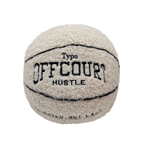 Poupée en peluche en forme de ballon de basket