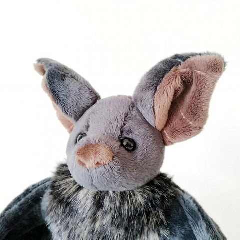 Poupée en peluche de chauve-souris d'Halloween