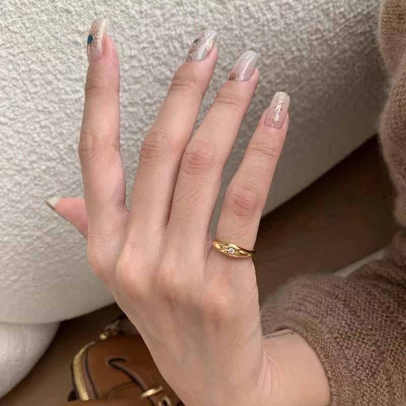 Buy High-End Exquisite French Retro Forefinger Ring online at Fashionner.