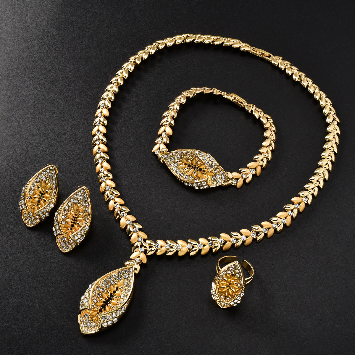 Buy Middle Eastern-Style Bridal Jewelry Set online at Fashionner.