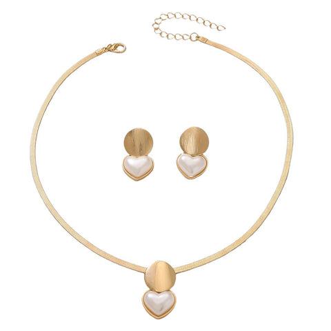 Buy Women'S Creative Round Heart-Shaped Pendant Necklace online at Fashionner.