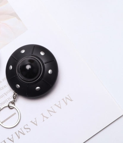 Porte-clés pendentif soucoupe volante lumineuse en plastique