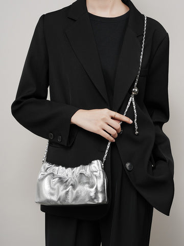 Sac plissé nuage haut de gamme pour femmes de marque populaire, sac pour femmes en cuir de vachette, sac à bandoulière, chaîne à billes dorées