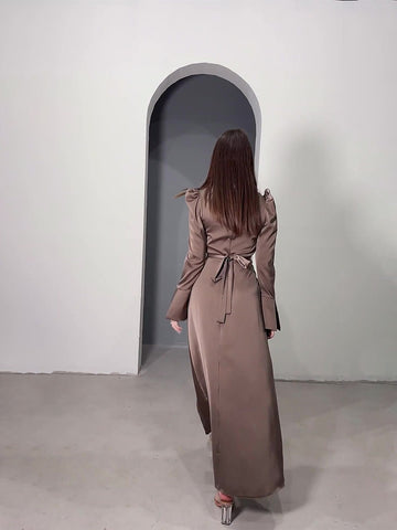 Elegant retro V-neck, age reducing bubble sleeves, long lace up waist, long sleeved dress - Fashionner