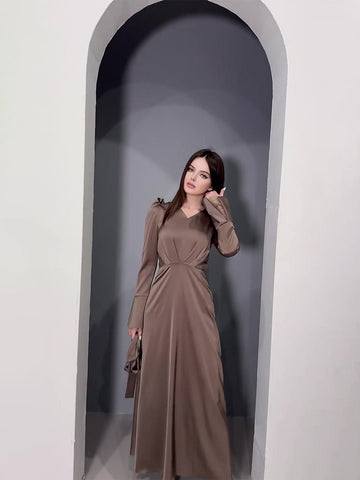 Elegant retro V-neck, age reducing bubble sleeves, long lace up waist, long sleeved dress - Fashionner