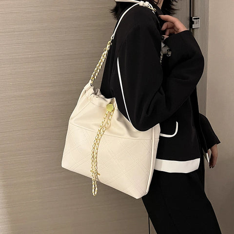Buy Wholesale New Designer Trending Designer Womens Luxury Chain Hand Bag Sacoche Luxe Brown Handbags Shoulder New York online at Fashionner.