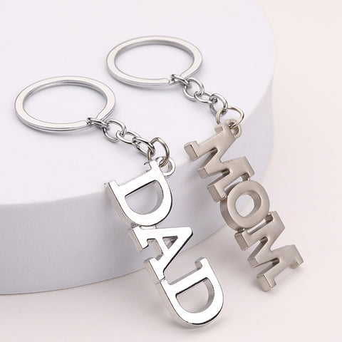 Porte-clés en alliage de zinc avec lettres, cadeau créatif pour la fête des pères ou des mères