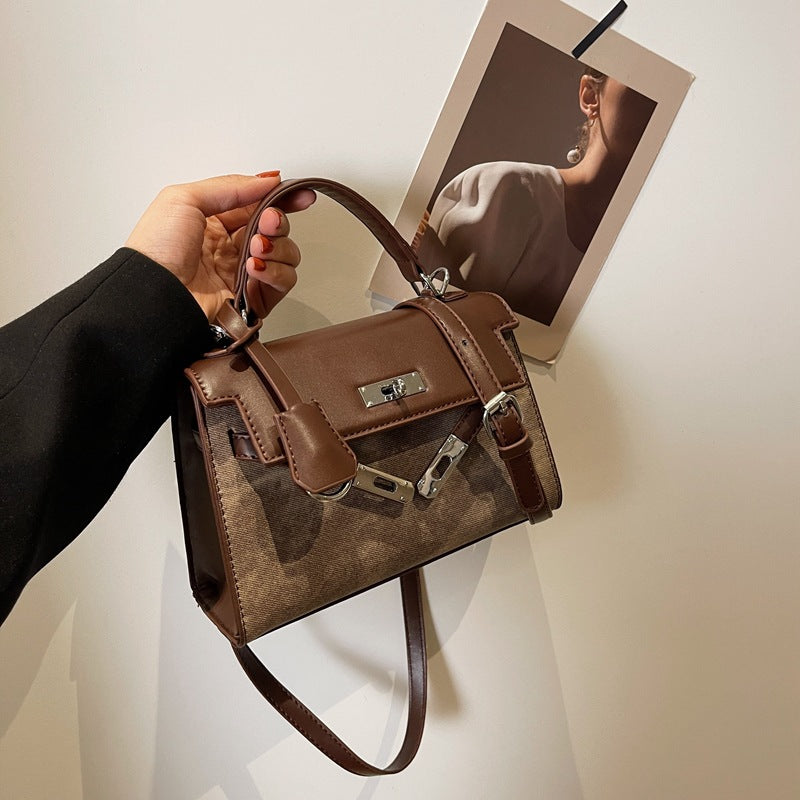 Retro Minority Design Shoulder Messenger Bag - Fashionner