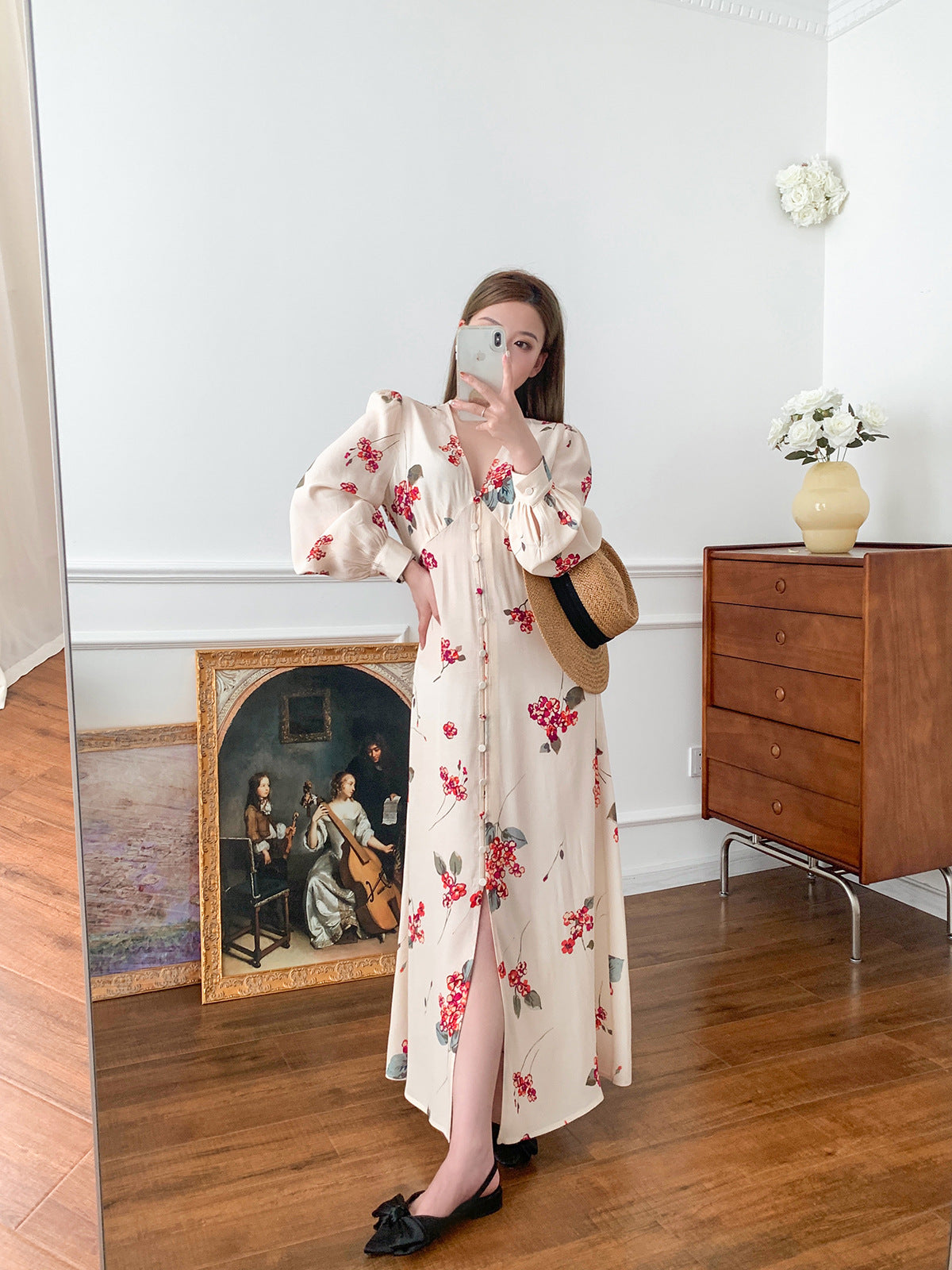 Women's Autumn Long Sleeve V-neck Tight Waist Temperament Slimming Skirt - Fashionner