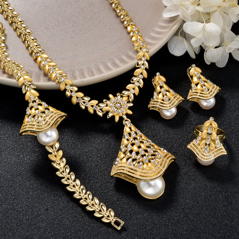 Buy Jewelry 18K Gold-Plated Leaf Necklace online at Fashionner.