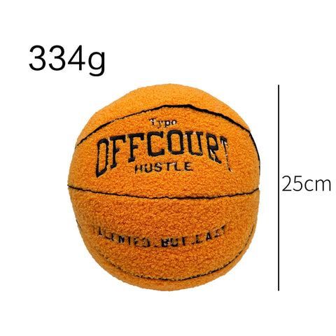 Poupée en peluche en forme de ballon de basket