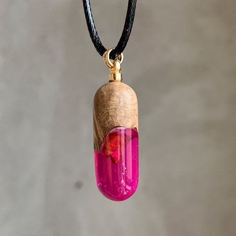 Reative Time Star Capsule Luminous Pendant Necklace