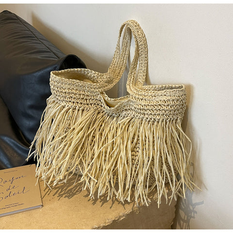 Sac à bandoulière tressé en paille pour femme avec pompon grande capacité