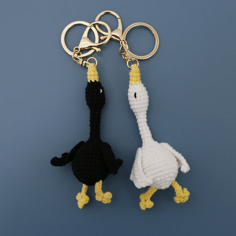 Pendentif cygne en laine tissée, porte-clés crocheté à la main, produit fini artisanal créatif