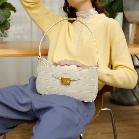 Women's Simple Fashion Underarm Baguette Handbags - Fashionner