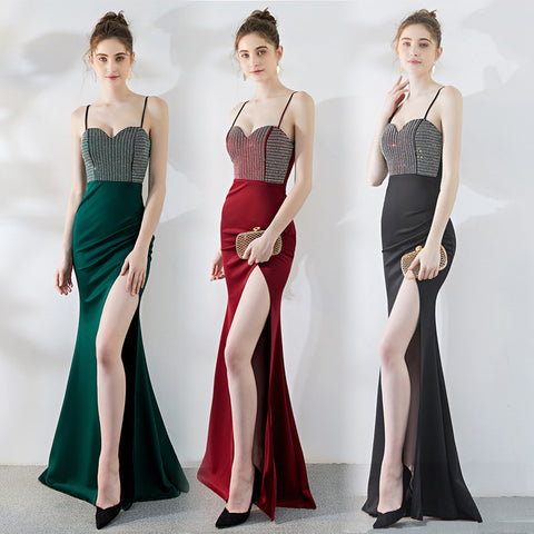 Robe de soirée sirène à bretelles asymétriques et élégante