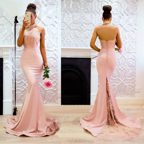 Robe de soirée sans manches en dentelle avec licol