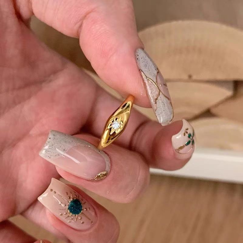 Buy High-End Exquisite French Retro Forefinger Ring online at Fashionner.