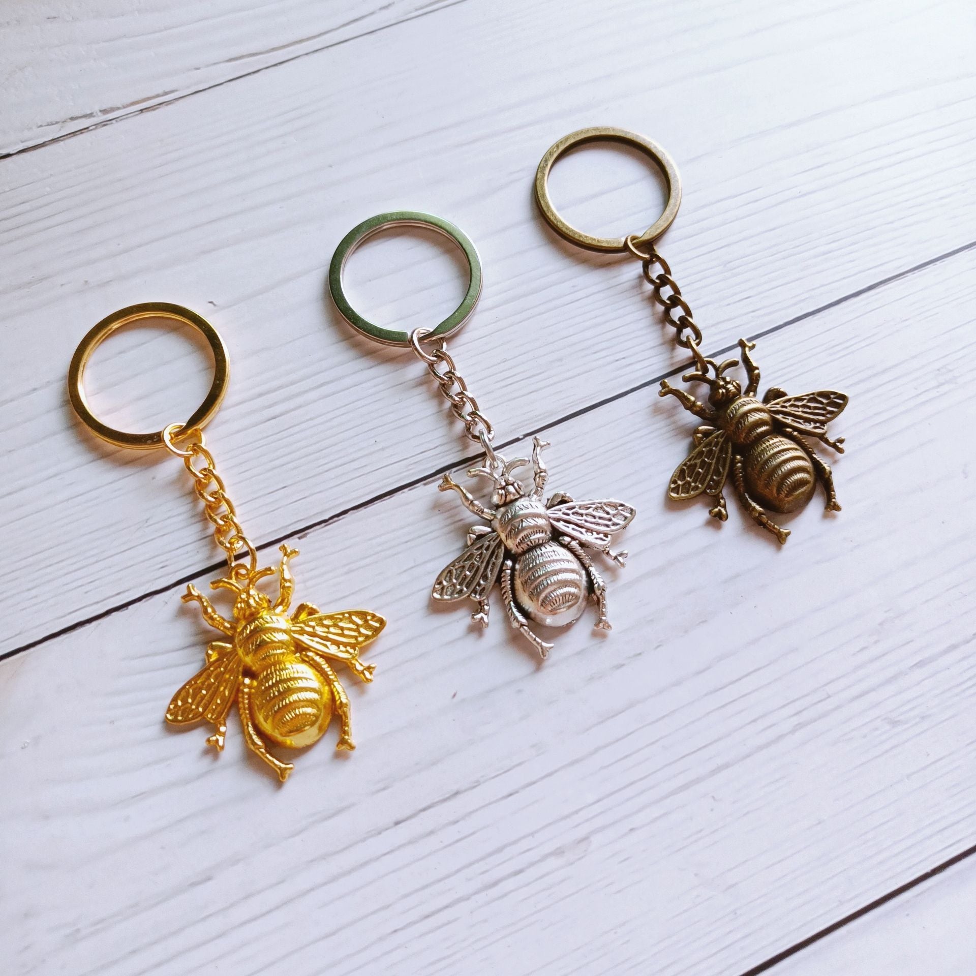 Popular Personalized Creative Bee Pendant Keychain Vintage Bee Pendant Ornament