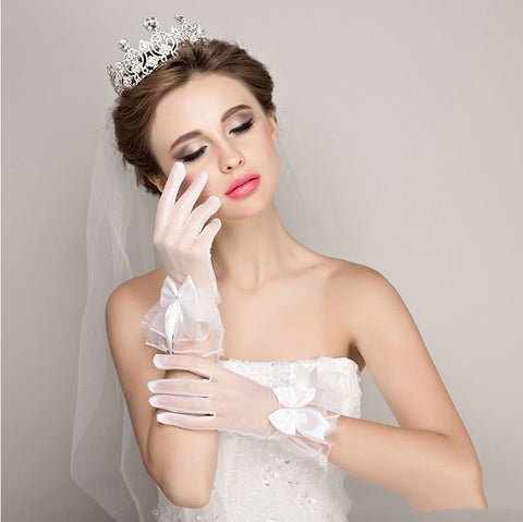 Gants de mariée courts en tulle avec cristaux et doigts complets